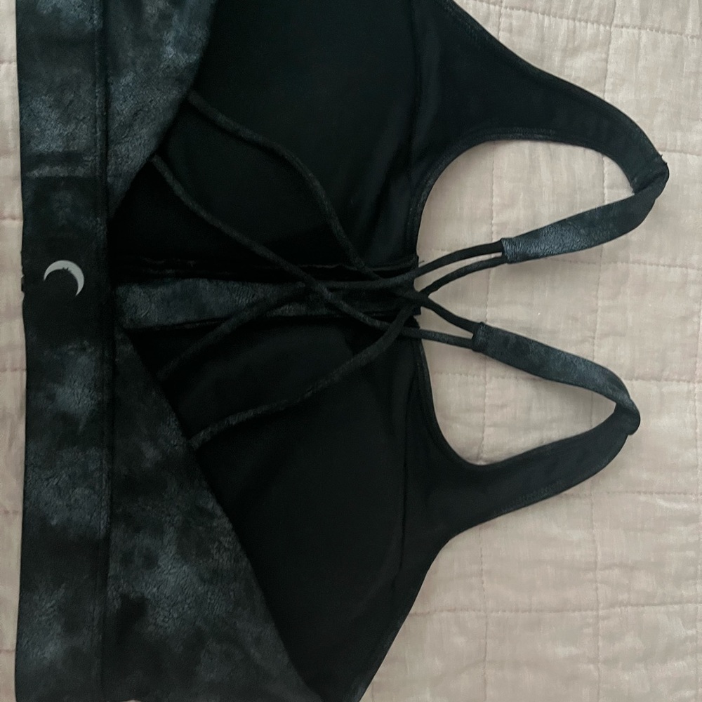 Sports bra